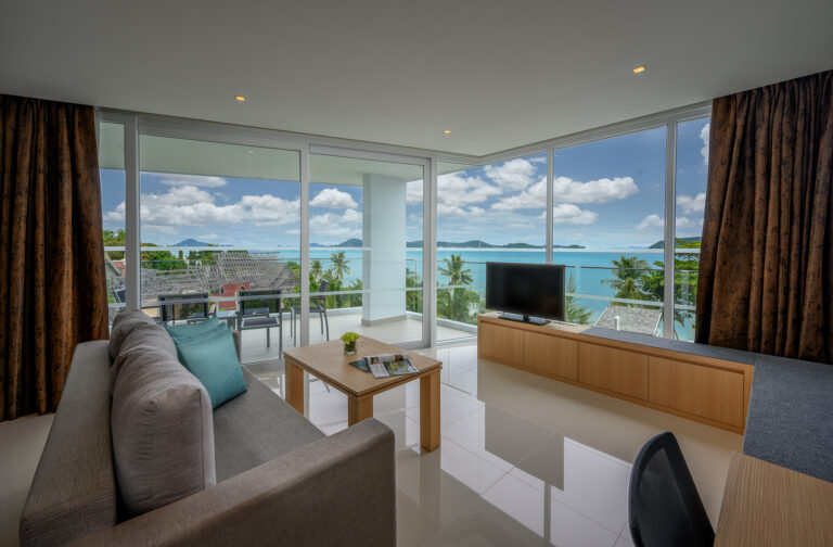 2-bedroom-hotel-suite-beachfront-phuekt-pool-access-rawai