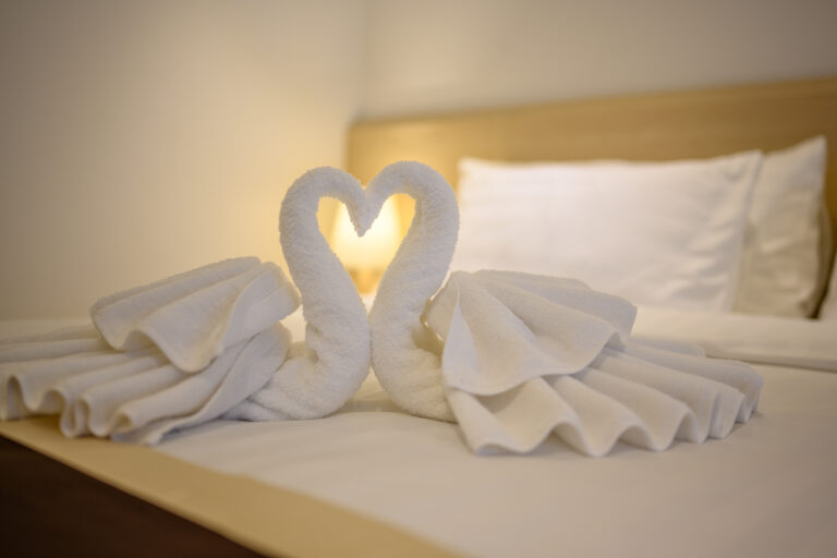 2-bedroom-phuekt-beachfront-hotel-suite-pool-access-rawai