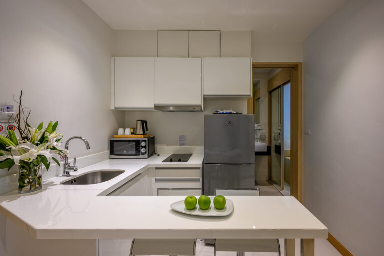 One Bedroom Suite-One Seaview Bedroom