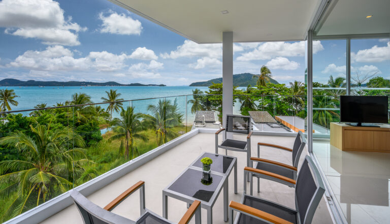beachfront-hotel-rawai-2-bedroom-suite-pool-access-phuekt