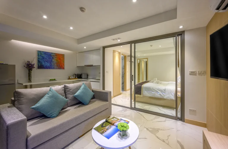 luxury-executive-suite-pool-access-beachfront-hotel-phuket